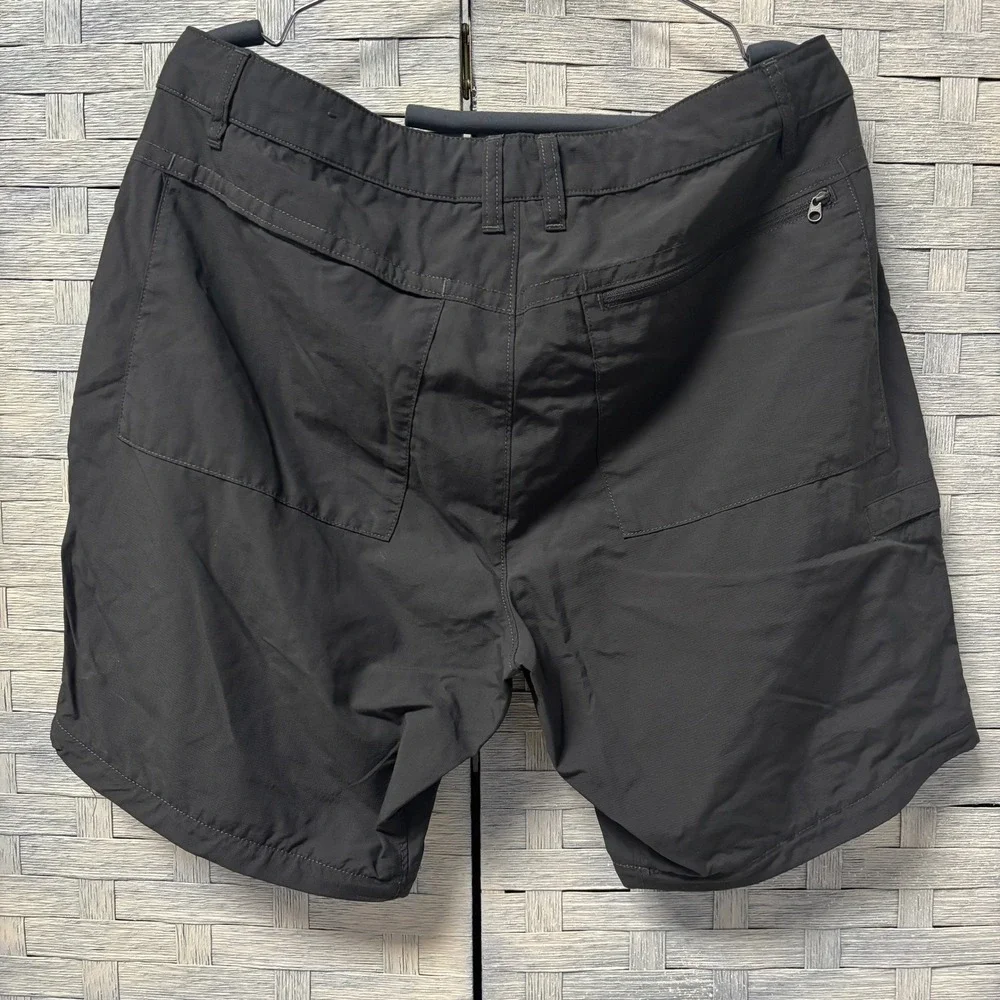 The North Face Mens 36 Dark‎ Gray Cargo Shorts Hiking Outdoor Adventure
